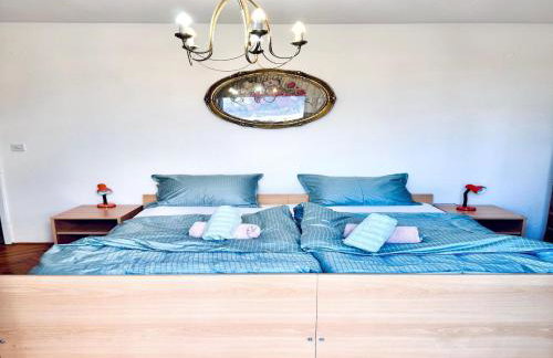 Spacious Stone Villa with Sea Views - Foto 15