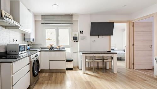 RECOMENDADO Wifi 12 min ayto 4 habs dobles PARKING - Foto 4