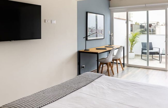 w Great 3BR Duplex With Terrace in Miraflores - Foto 7