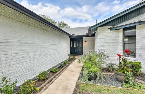 Pet-Friendly Lockhart Home with Private Yard - Foto 14