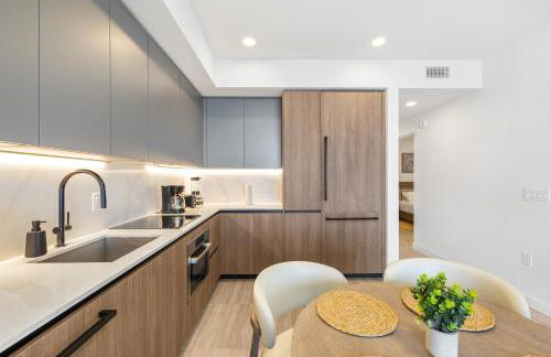 Luxury Escape At 72 Park - Photo 3