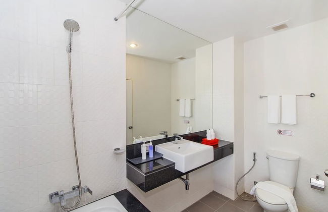 Chic Condo Karon by RESAVA - Photo 16