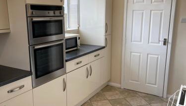 Spacious, Sleeps 18, 3 Bathrooms, Parking, Park, Mansfield - Photo 4, pet friendly, minibar