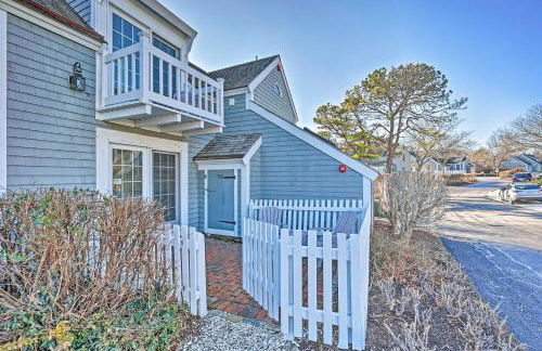 Ocean-View Gem with Private Beach in Mashpee! - Foto 27