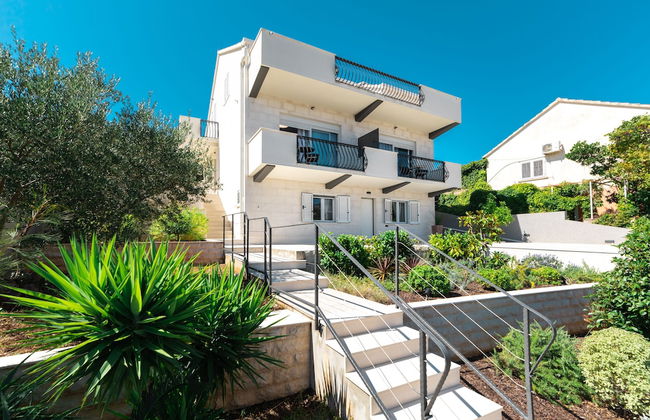 WISH Apartments - Photo 1