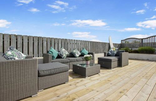 Luxury 4 bed beachside home with coastal views - Foto 4