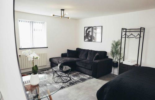 BIG DISCOUNTS THIS WEEK Free Parking and WiFi - Photo 9