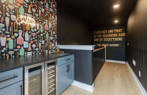 Rooftop Deck Hot Tub Fire pit Sleeps 10 - Foto 44