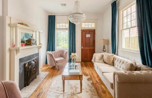 Elegant Renovated House With Relaxing Courtyard - Near FQ - Foto 3