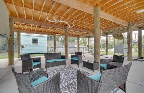 Sunny Waveland Home Rental with Pool Walk to Beach! - Foto 34