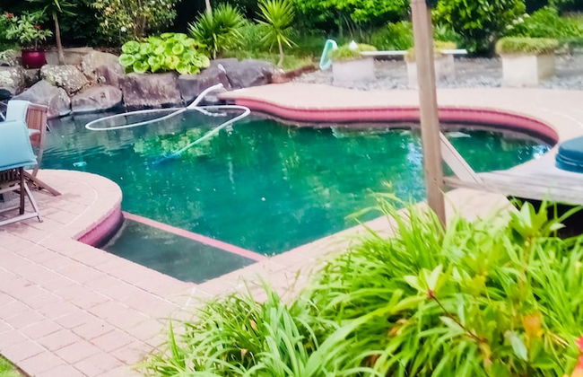 Magical Retreat with Luxury Pool & Spa - Foto 9