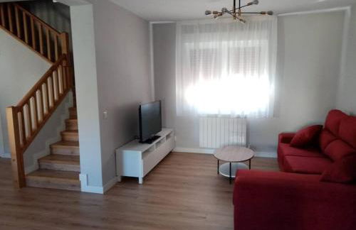 Casa Julio, bonita casa cómoda y espaciosa, totalmente reformada con terraza y jardin privado - Foto 18