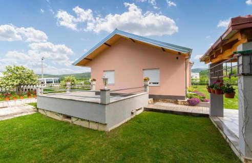 Three-Bedroom Holiday Home In Neoric - Photo 23