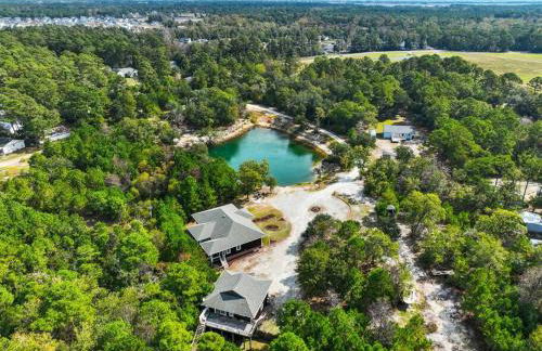 Grand Home on 10 Acres in Surf City w/Private Pond! - Foto 37