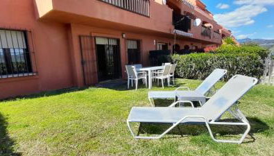 Apartamento de tres dormitorios muy espacioso con jardines y piscinas - Foto 1, Garden