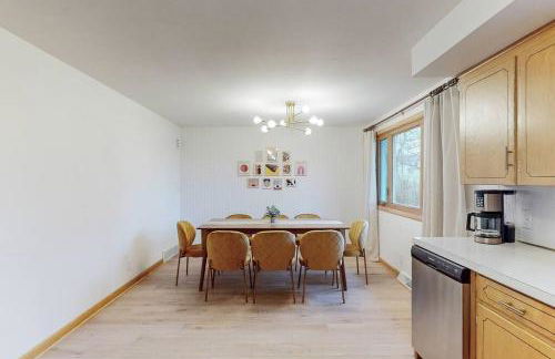 Gridiron Getaway-Where Families and Fans Unite - Foto 33