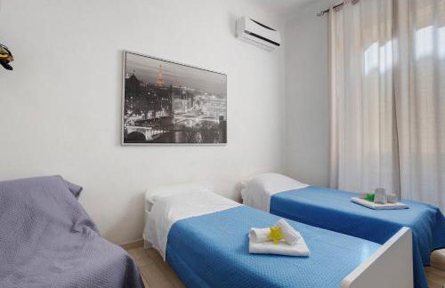 La First Ludy - Photo 15