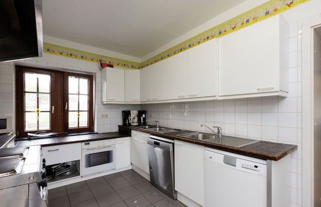 Holiday Home in Deiffelt Near Forest - Photo 13