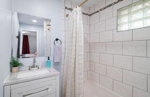 4 Bed 2 Bath Walk to Lakewood Restaurants and Shops - Foto 29