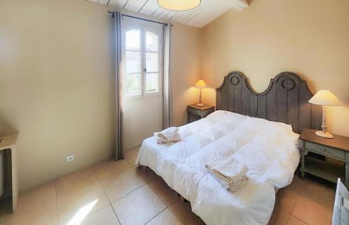 2 Bedroom Cozy Home In Saint-Laurent-De-La-Ca - Foto 8