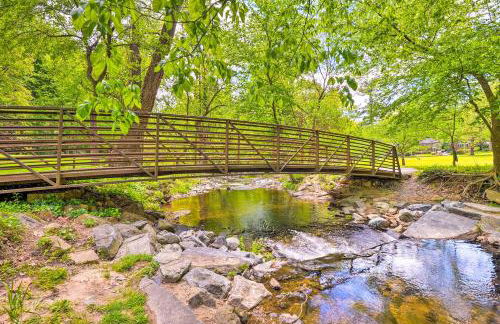 Takoma Park Apt with Wood Fire Pit Less Than 8 Mi to DC - Foto 3