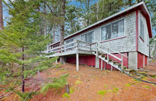 Peaceful 2BR Lakefront Cabin w/ New Dock - Foto 28