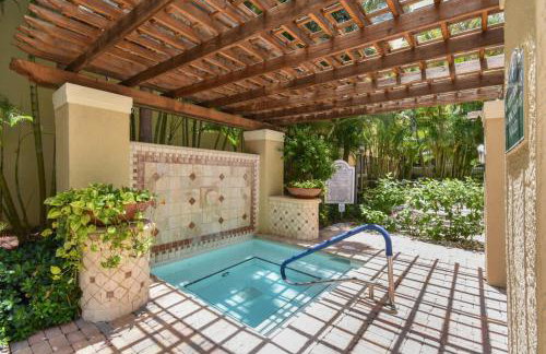 Palm Penthouse - Bright Designer Penthouse in the Heart of CityPlace - Foto 16