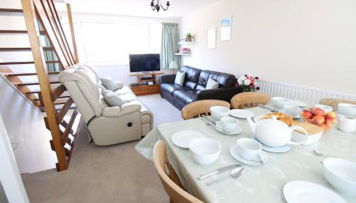 Penderic - 3 Bedroom Cowes Stay with Balcony & Panoramic Solent Views Close to Shops, Cafés, Sailing Clubs & Beach - Foto 4