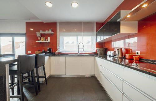 Pool & Cinema Villa by Vacationy - Foto 92