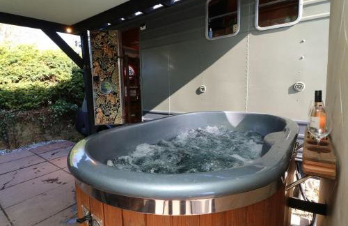 Old Rosie, By House of Pause - Foto 10