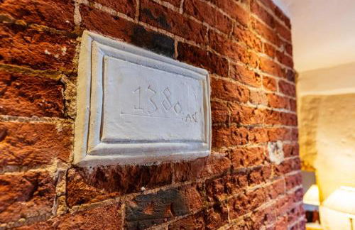 Cosy & charming medieval 'Bumble Cottage' - Foto 18