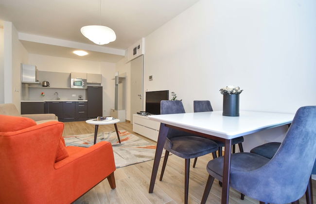 ROYAL GARDENS Apartments - Photo 46