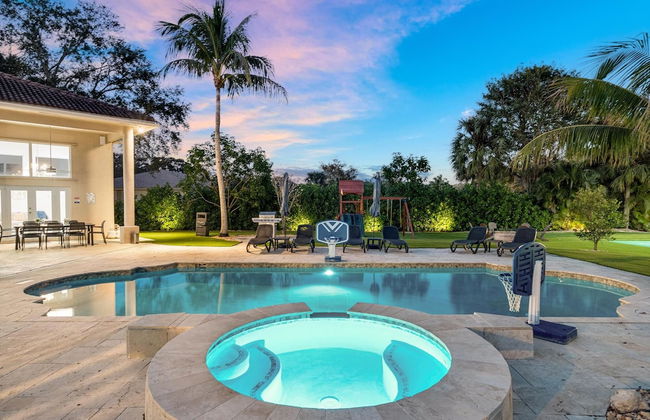 Luxurious 7-Bedroom Villa with Pool & Games - Foto 71