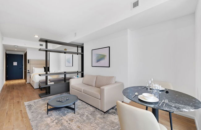 Incredible Downtown Miami City View - Photo 14