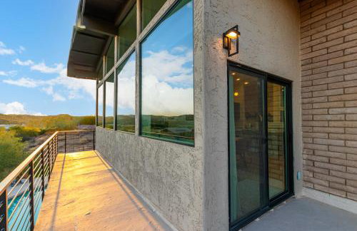 3BR Retreat with Heated Pool, BBQ and Mountain Views - Foto 80