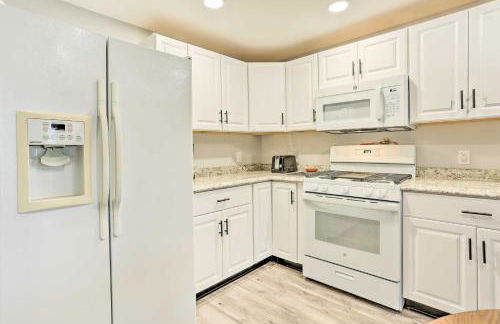 Charming Beacon Apt with Fire Pit Near Hiking! - Photo 10