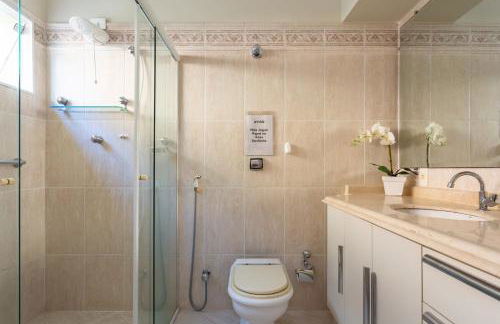 Linda casa na praia da Enseada - 150mts da praia - Foto 16