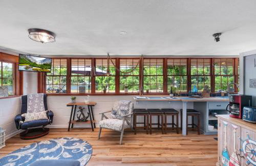 Waterfront on Lake Talquin - Near FSU - Stunning Views - 2 Story Deck - Fire Pit - Fast 1000 mbps Internet - 3 min from Boat Ramp - Foto 14