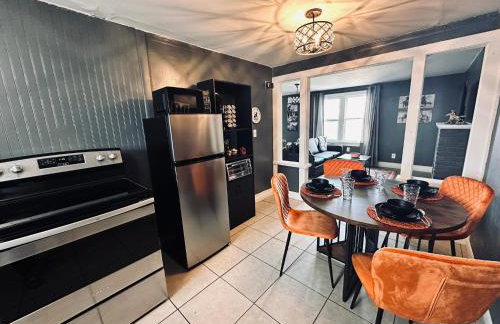 1 Bed1 Bath Condo wKitchenLR-Sleeps up to 4PP - Foto 6