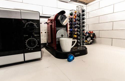 Charming Home in Bromsgrove - Perfect for Groups - Foto 6