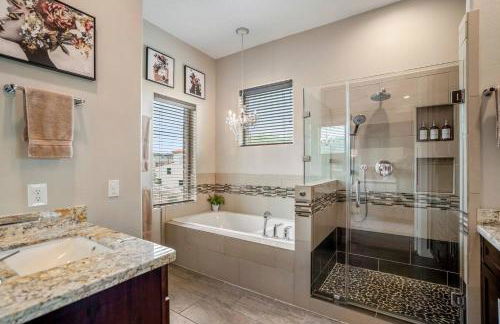 Posh Dtwn/Midtown Home w Stunning Roof-Top Terrace - Foto 46