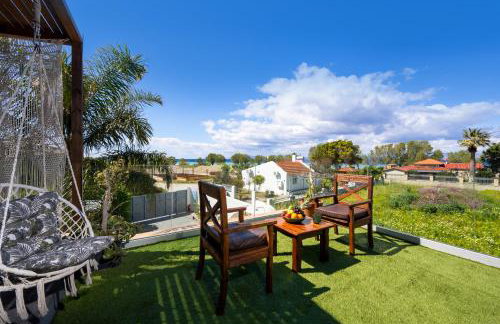 Antonakis Villa Secret Pool & Hot Tub Hideaway - Photo 44