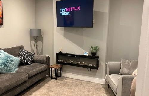 3 Bedroom home, with 4 beds, parking, walk to station & town centre families and business visitors welcome - Foto 20