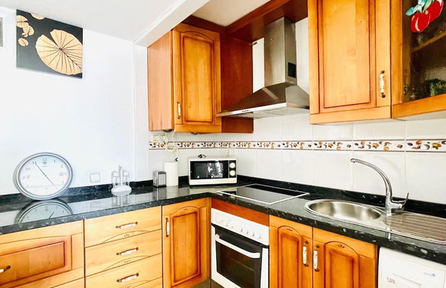 Sea View Escape in La Garrofa - Photo 10