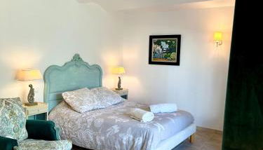 T2 Centre-Ville avec Grand Espace Vert - 15mn des Plages - Photo 3