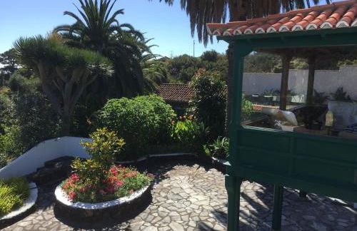 Spacious characterful villa with spectacular views in quiet rural setting. - Foto 49