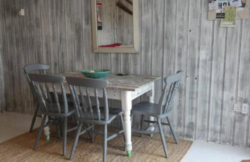 Isle 2-bed Retreat- Sleeps 4, Garden & Games Room - Foto 53