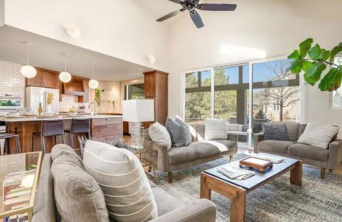 Mid-Century Mod - 7 BR Sleeps 22 - Hot Tub & Game Room - Foto 20