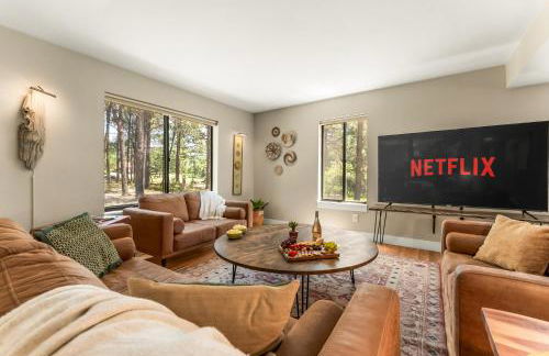 Spacious Comfort in Scenic Monument - Foto 8