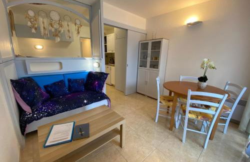 Joli studio climatisé au Port de Hyères - Proche Plages et Commerces - Linge de maison fourni - Foto 19